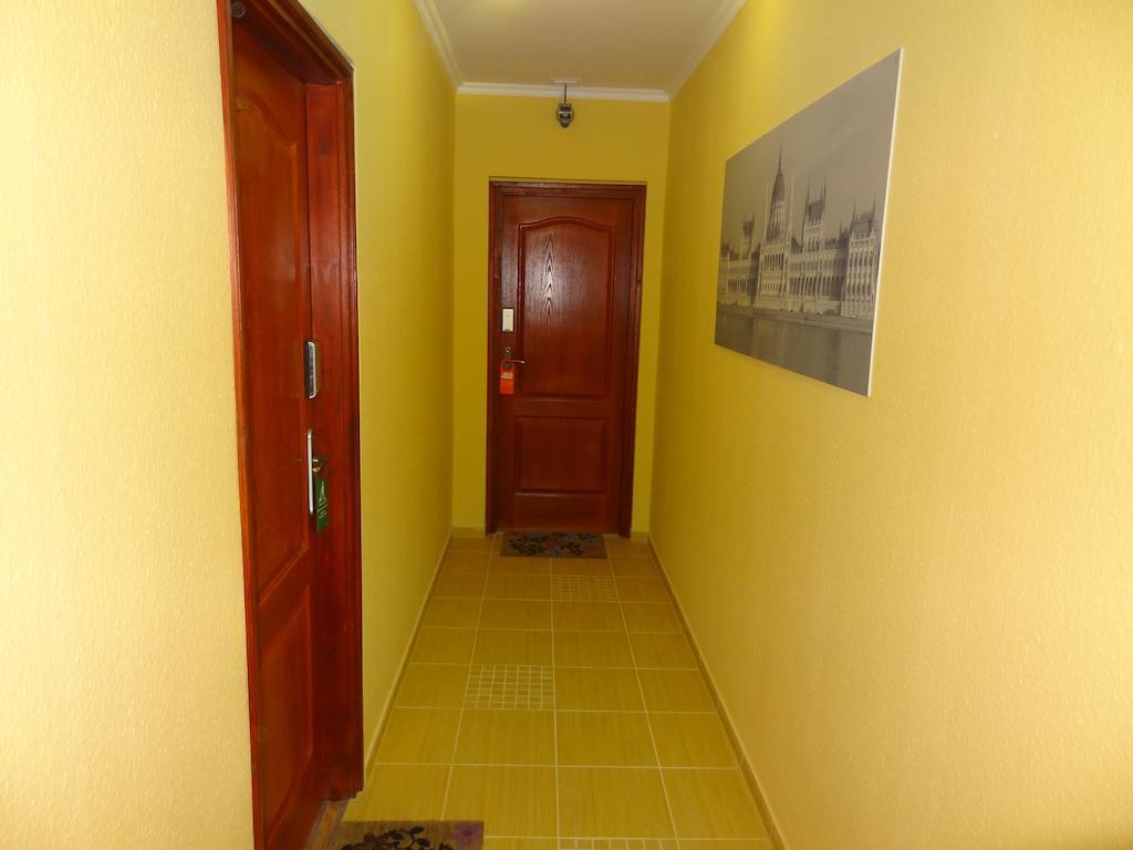 Residence Parliament Budapest Bilik gambar